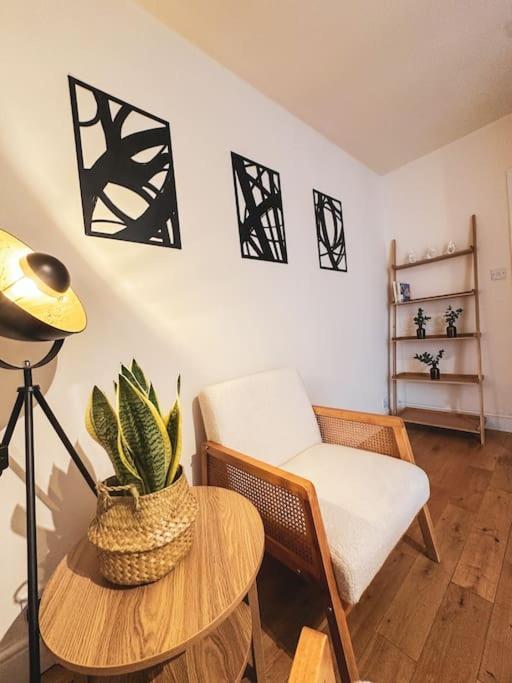 Bright & Spacious Split Level Flat In Kennington London Ngoại thất bức ảnh