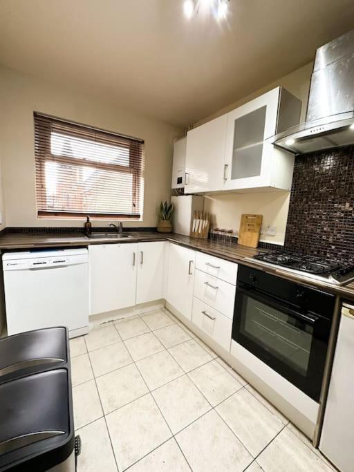 Bright & Spacious Split Level Flat In Kennington London Ngoại thất bức ảnh